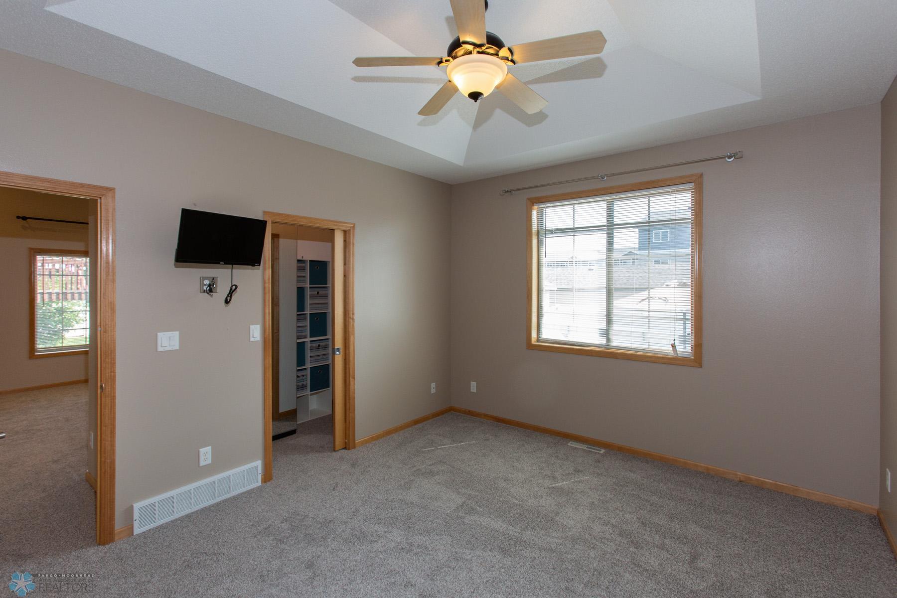 Primary Bedroom w/Walk-in Closet