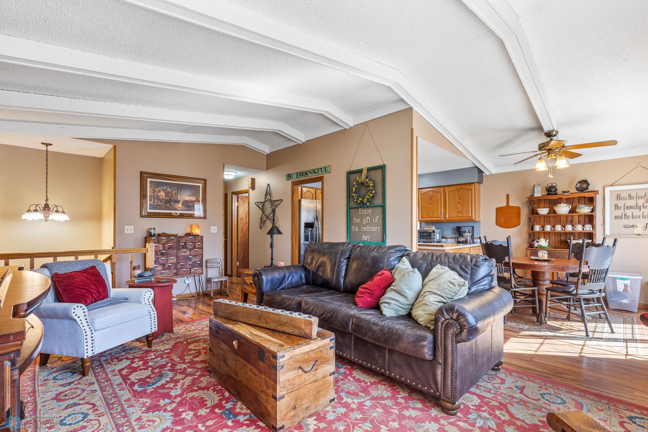 Home-4.jpg