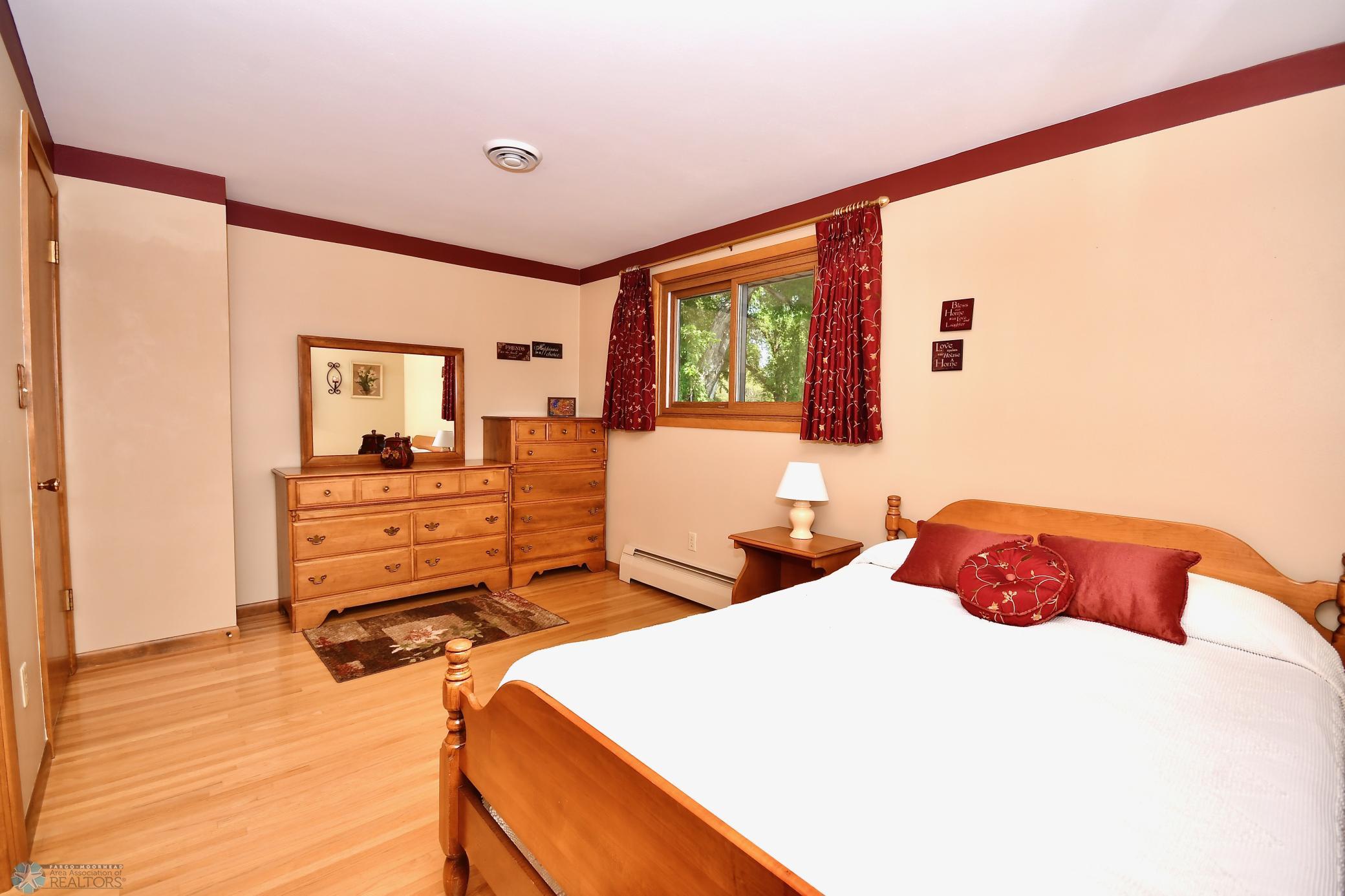 Upstairs Bedroom 2