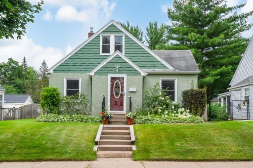 692 Clear Avenue, Saint Paul, MN 55106