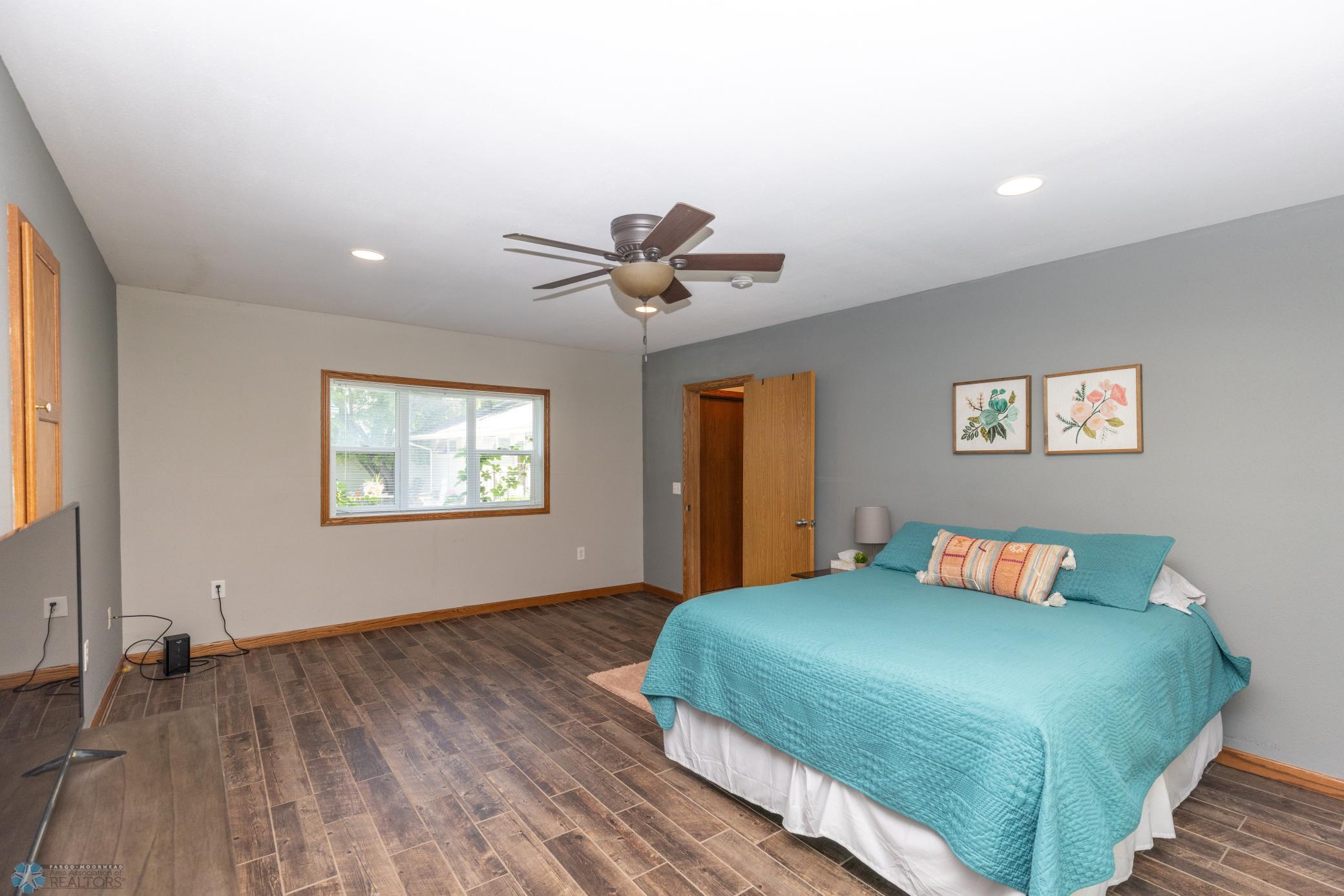 1205 16th Ave S Moorhead-24.jpg