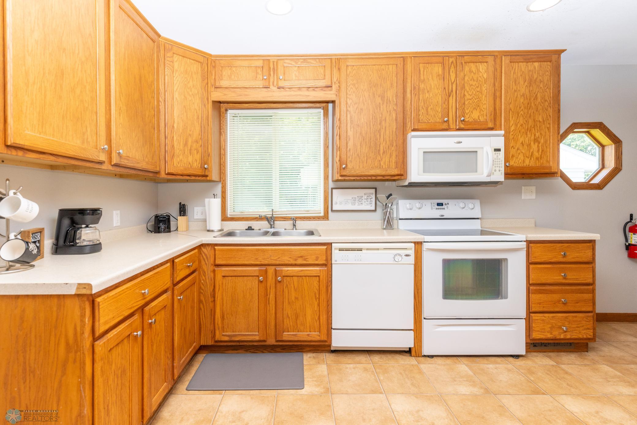 1205 16th Ave S Moorhead-19.jpg
