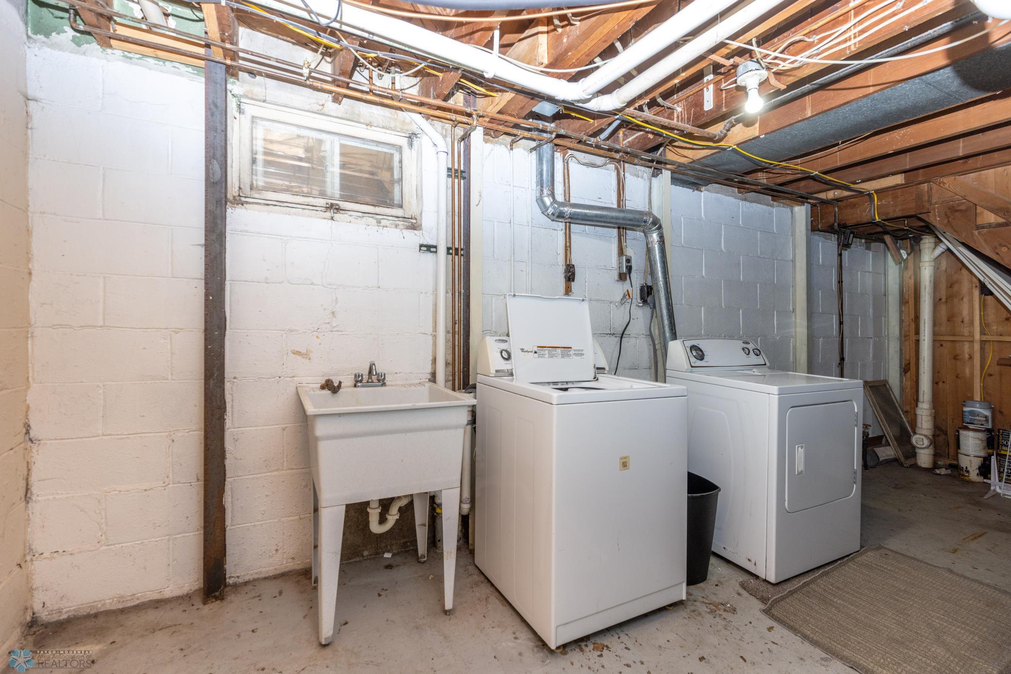 1205 16th Ave S Moorhead-42.jpg