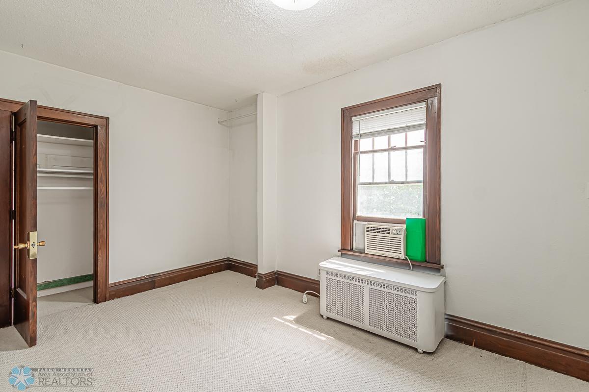 342 19th St N, Fargo, ND 58102-15.jpg