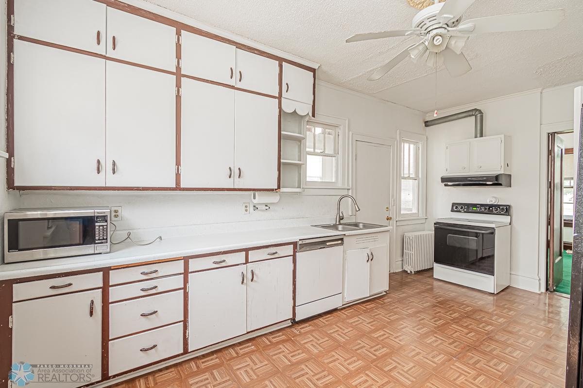 342 19th St N, Fargo, ND 58102-21.jpg