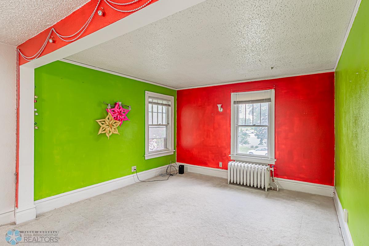 342 19th St N, Fargo, ND 58102-41.jpg