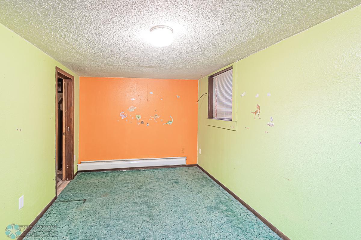 342 19th St N, Fargo, ND 58102-34.jpg