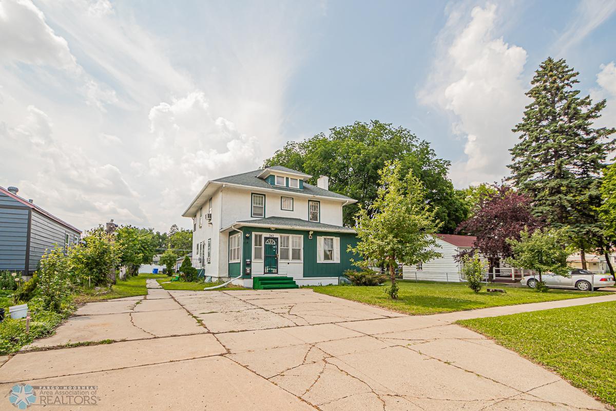 342 19th St N, Fargo, ND 58102-01.jpg