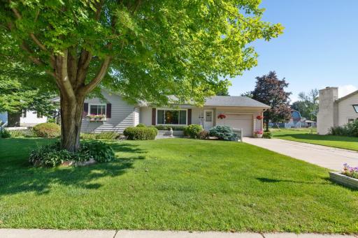 928 8th Street SW, Faribault, MN 55021