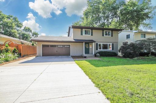 4341 Chowen Avenue N, Minneapolis, MN 55422