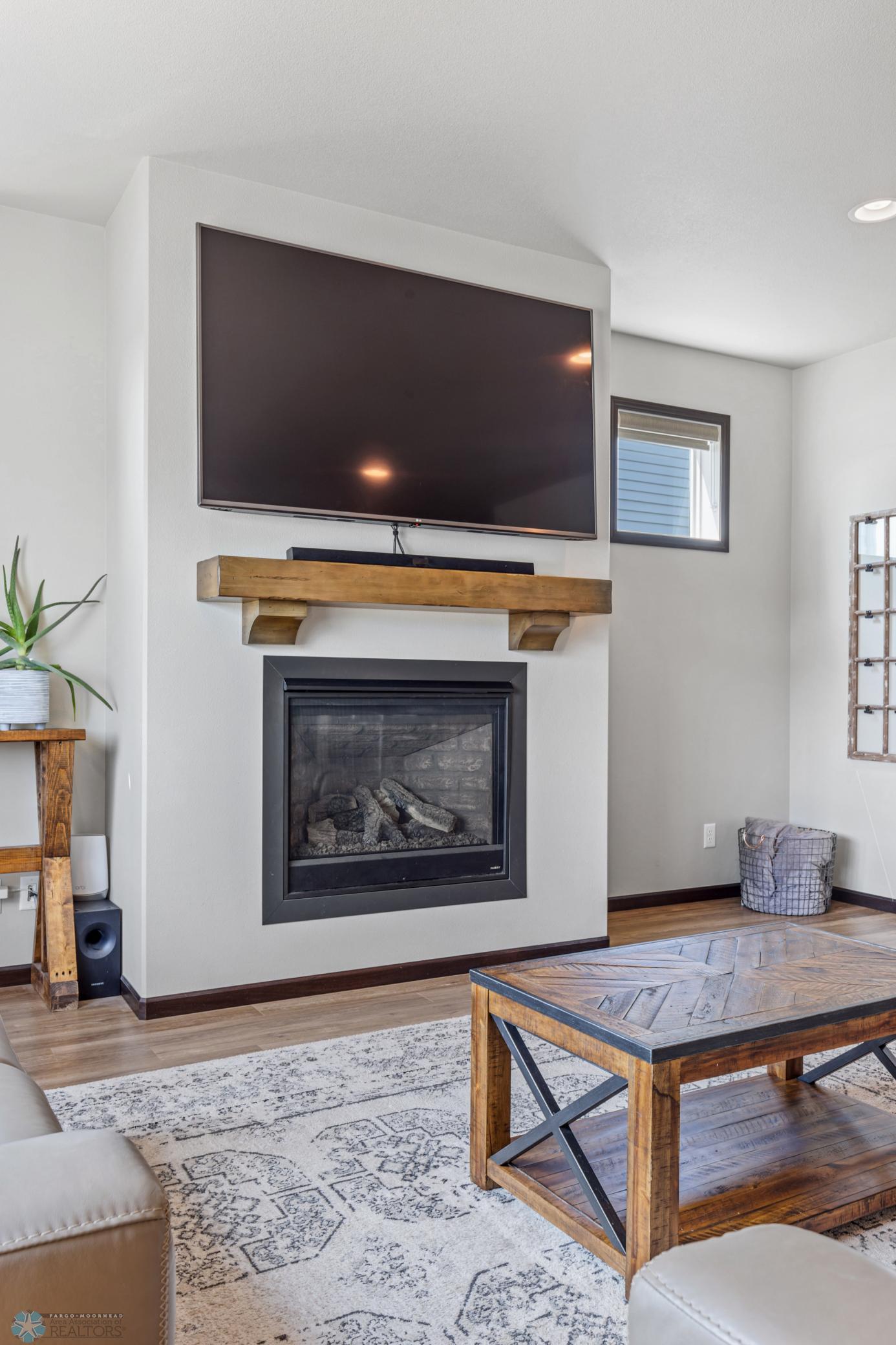 Living Room - Gas Fireplace