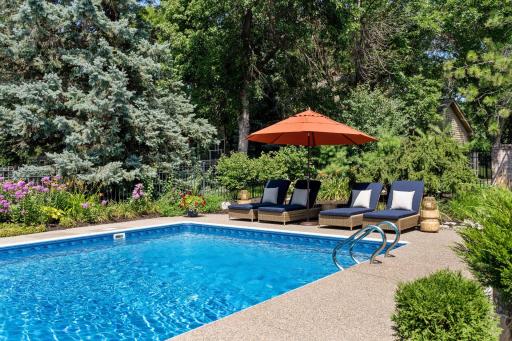 5763 Long Brake Circle S, Edina, MN 55439