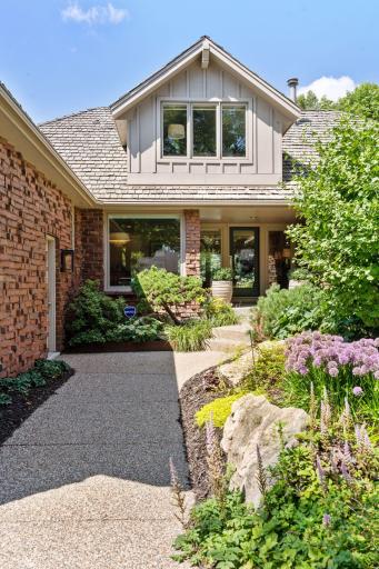 5763 Long Brake Circle S, Edina, MN 55439