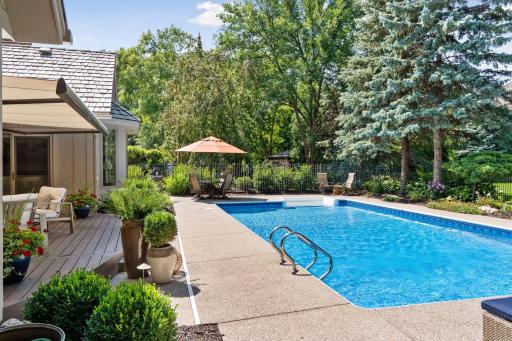 5763 Long Brake Circle S, Edina, MN 55439