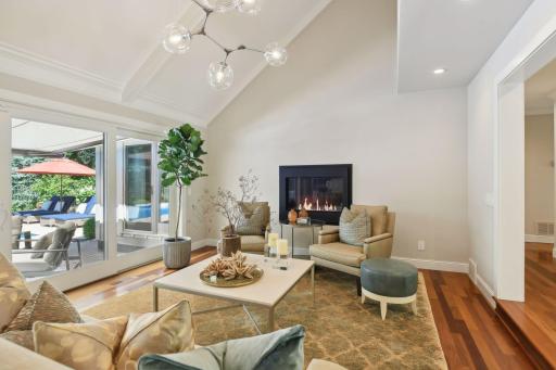 5763 Long Brake Circle S, Edina, MN 55439