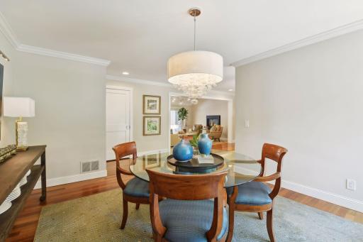 5763 Long Brake Circle S, Edina, MN 55439