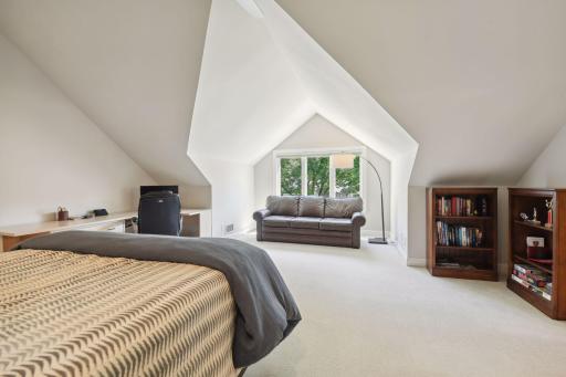 2nd primary bedroom suite on the upper level