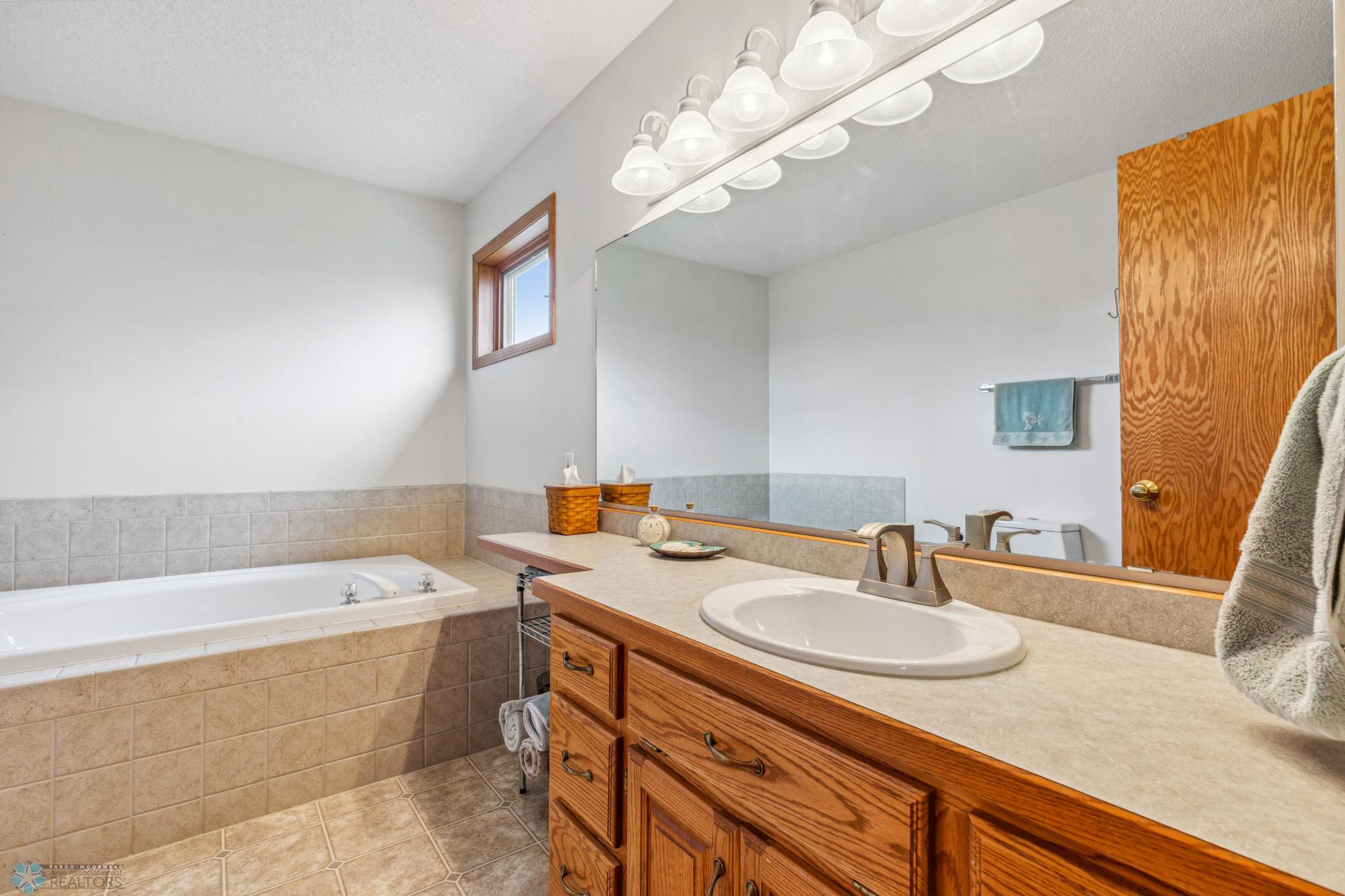 jetted tub in primary bathroom