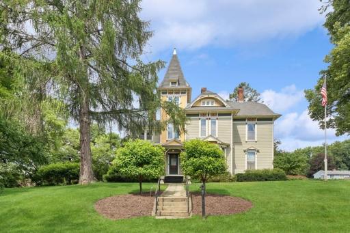 805 Abbott Street W, Stillwater, MN 55082