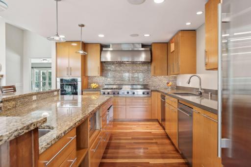 2765 Thomas Avenue S, Minneapolis, MN 55416