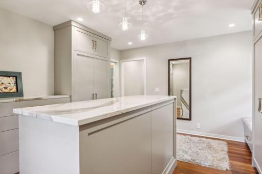 2765 Thomas Avenue S, Minneapolis, MN 55416