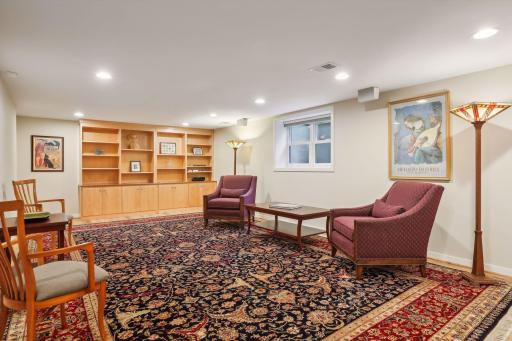 2765 Thomas Avenue S, Minneapolis, MN 55416