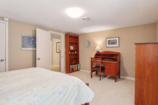 2765 Thomas Avenue S, Minneapolis, MN 55416