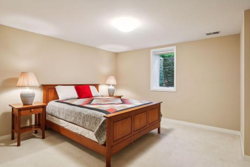2765 Thomas Avenue S, Minneapolis, MN 55416