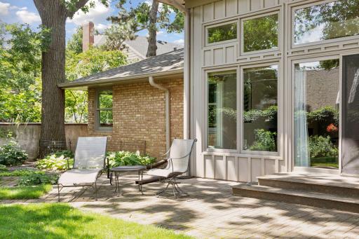 2765 Thomas Avenue S, Minneapolis, MN 55416