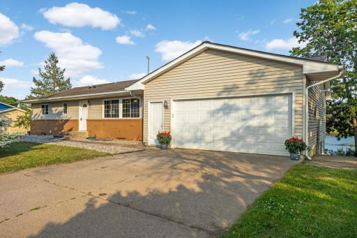 5215 Hanrehan Lake Boulevard, Savage, MN 55378