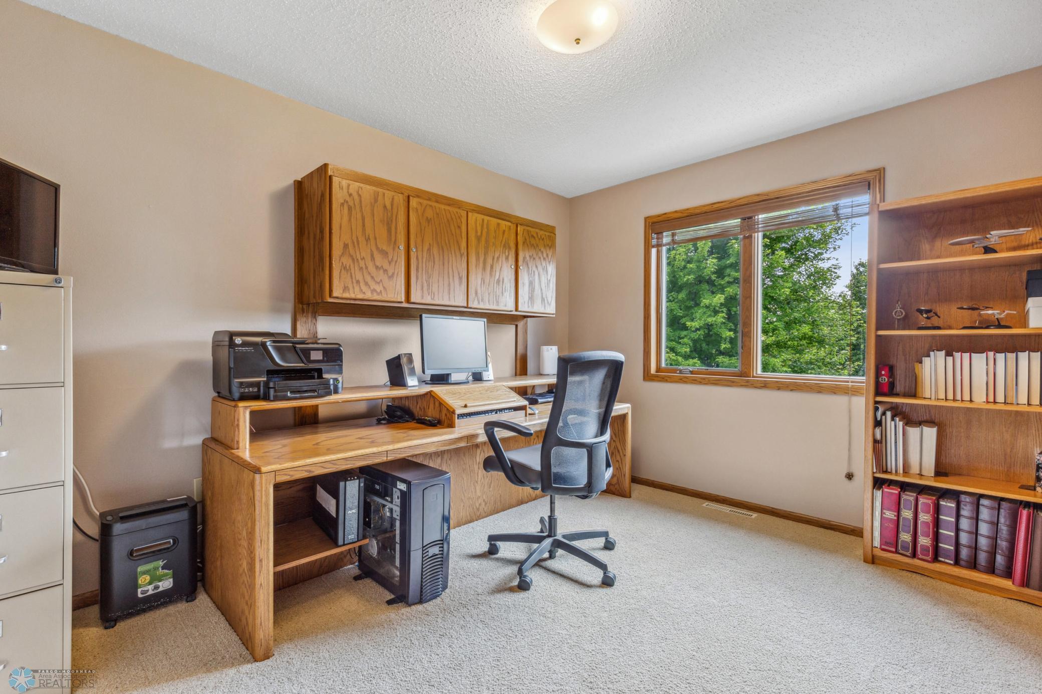 Bedroom 2/ Office