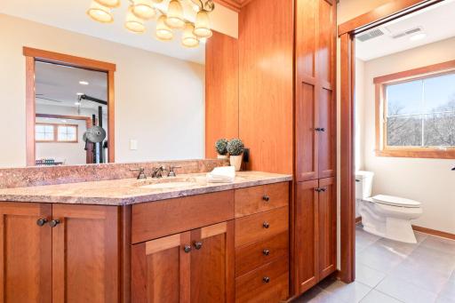 MIL - Bath with separate shower, urinal, heated floors