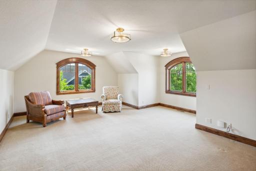 10998 Sweetwater Path, Woodbury, MN 55129