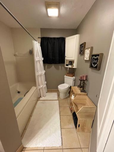 Main bathroom has a jacuzzi tub!