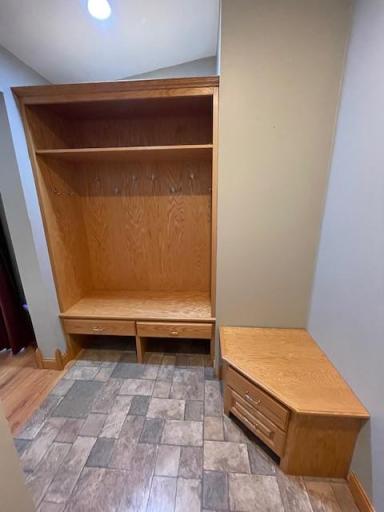 Back entry with a place for coats
