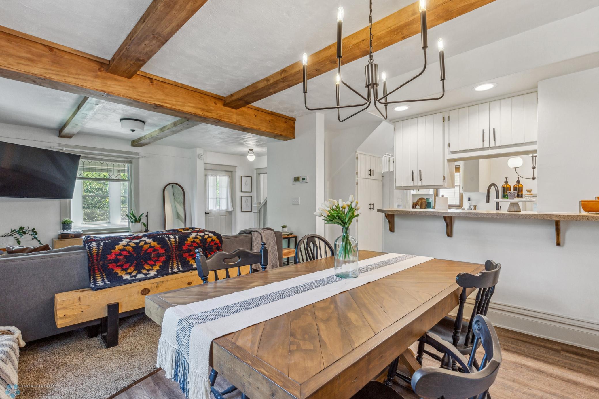 Dining Room to Eat Up Kitchen Bar
