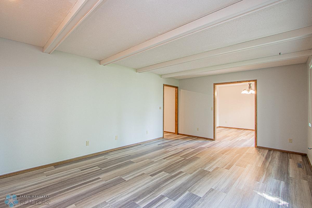 3401 1st St N, Fargo, ND 58102-03.jpg