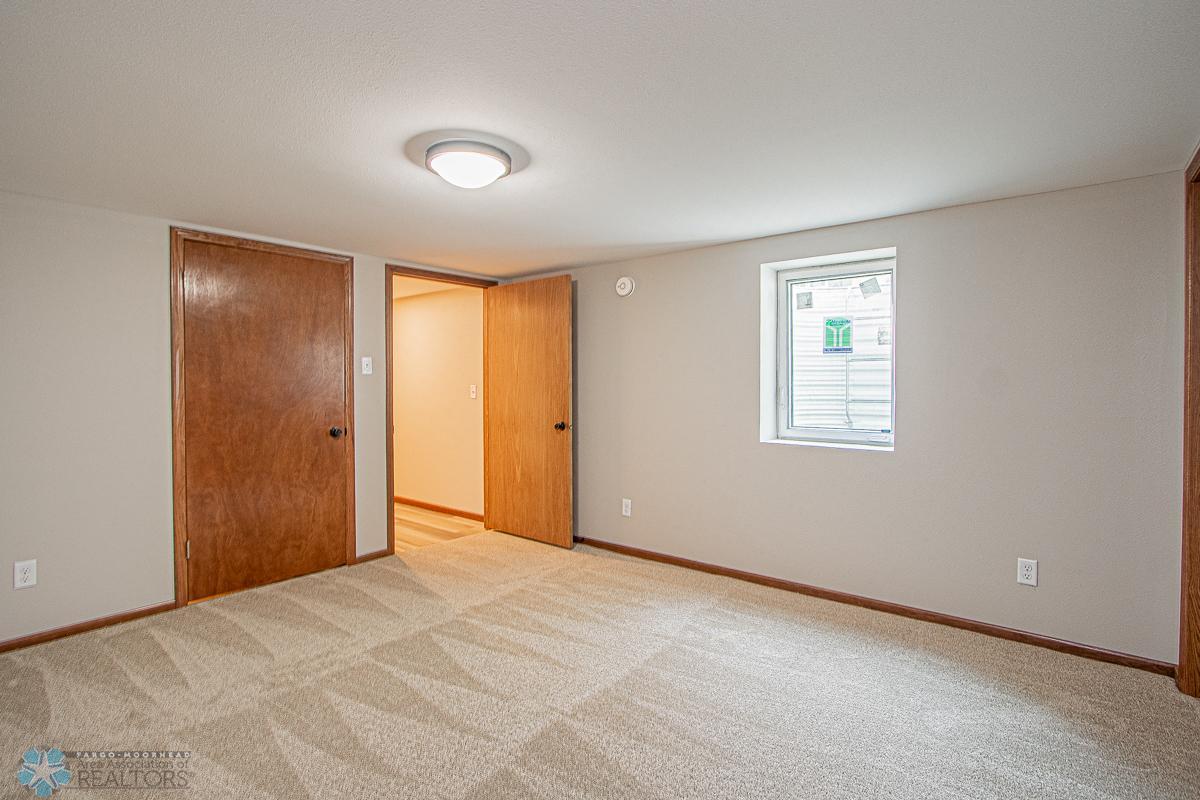 3401 1st St N, Fargo, ND 58102-21.jpg