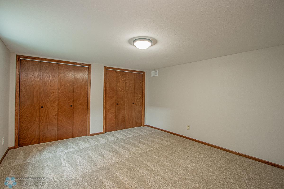 3401 1st St N, Fargo, ND 58102-20.jpg