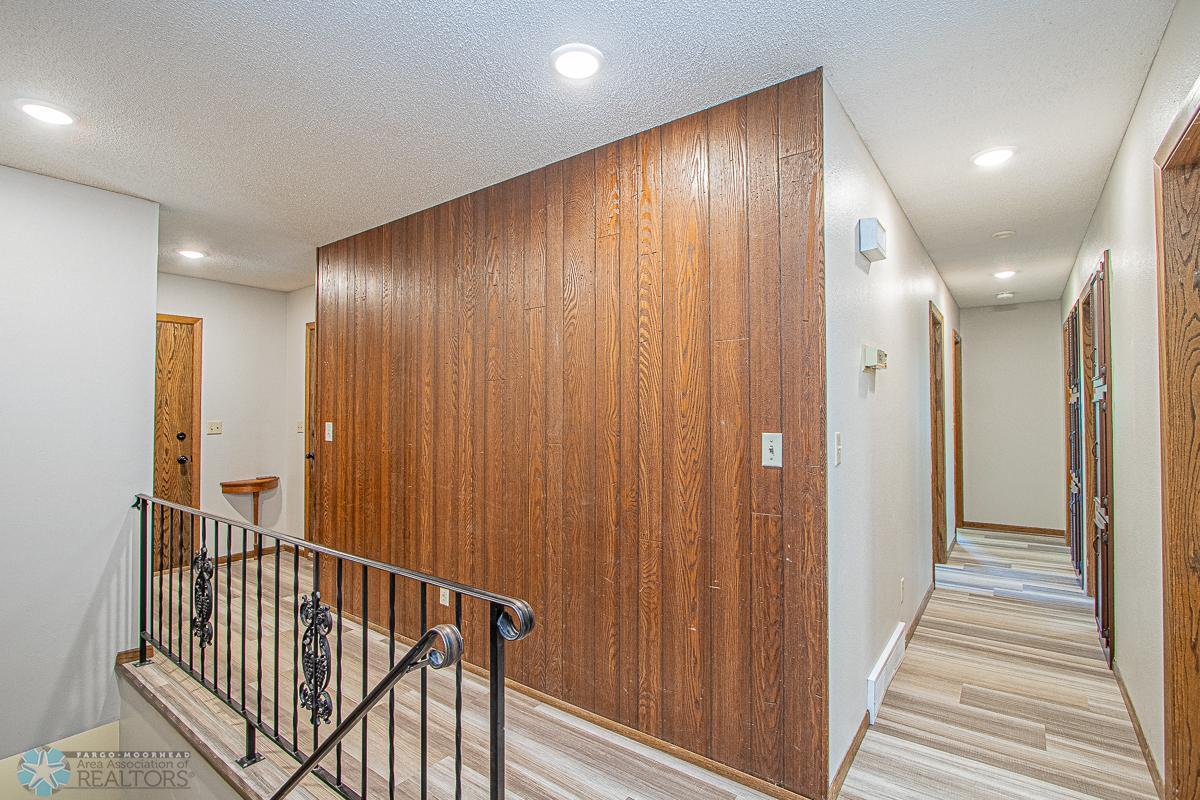 3401 1st St N, Fargo, ND 58102-01.jpg