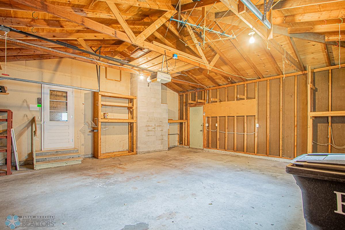 3401 1st St N, Fargo, ND 58102-27.jpg