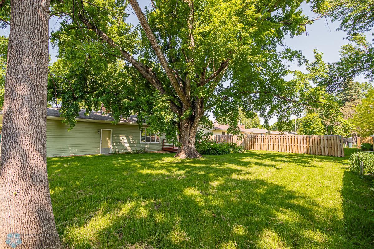 3401 1st St N, Fargo, ND 58102-33.jpg