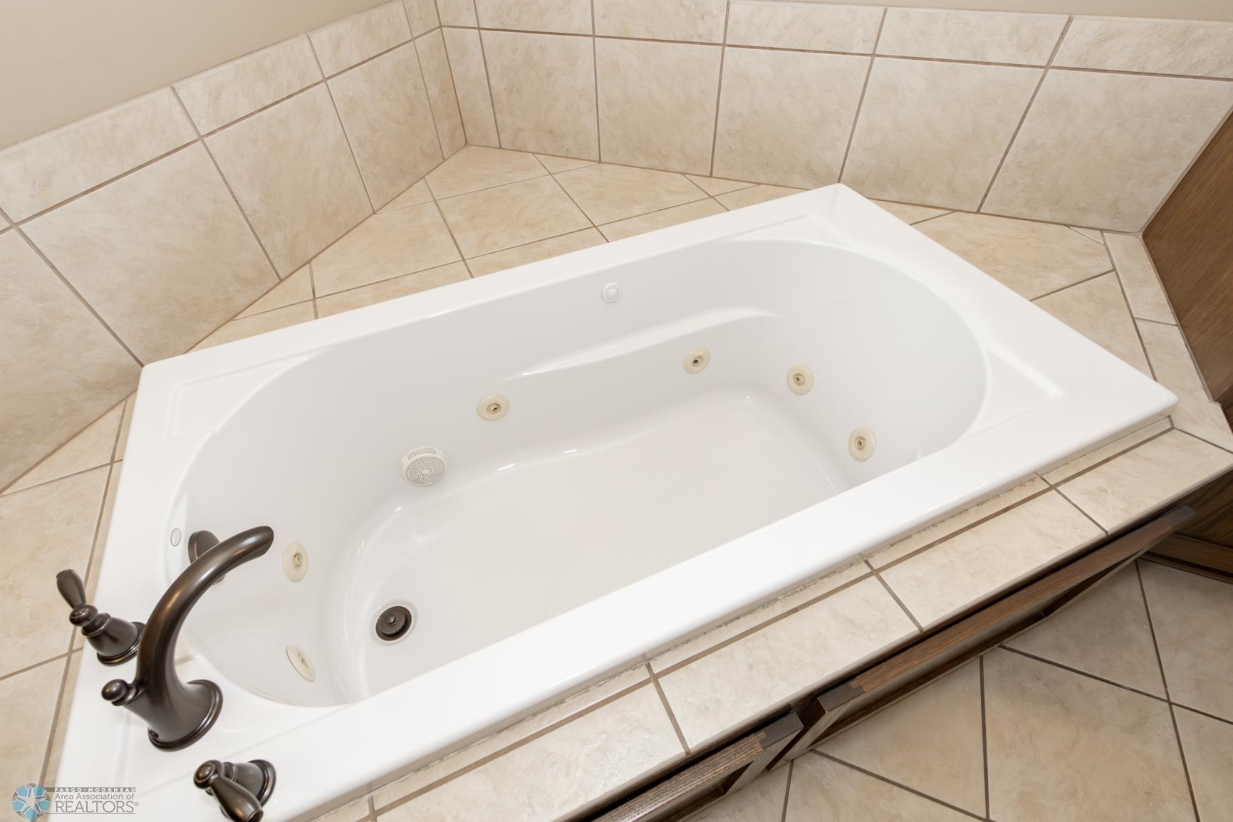 Primary Bathroom - Full - Sep. Tub + Shower