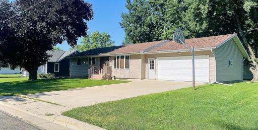 527 2nd Avenue NW, Lonsdale, MN 55046