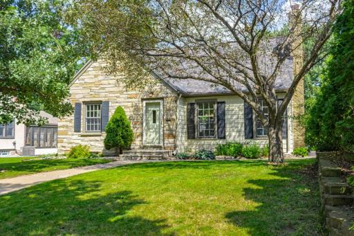 5027 Chowen Avenue S, Minneapolis, MN 55410