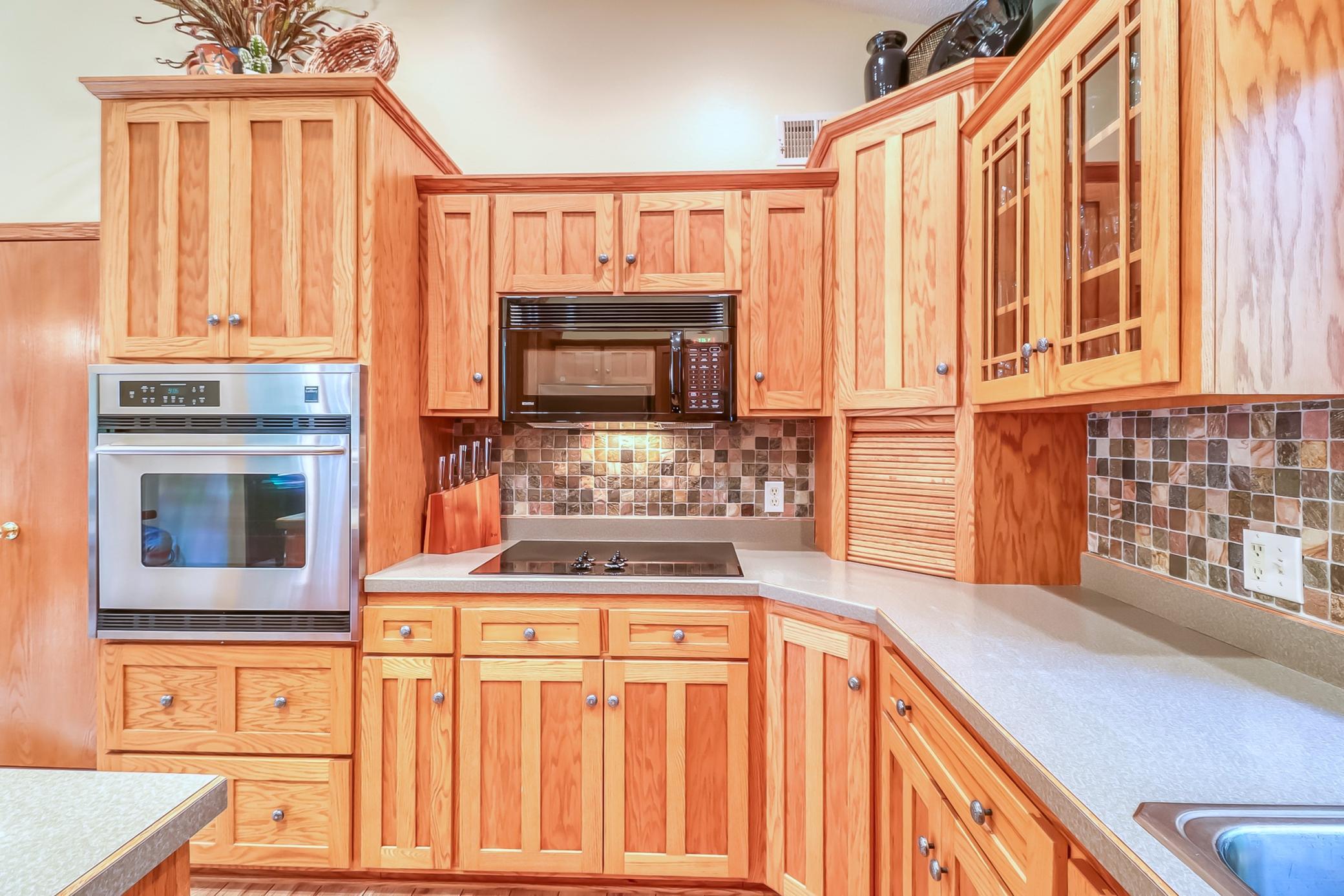 Kitchen1_3.jpg