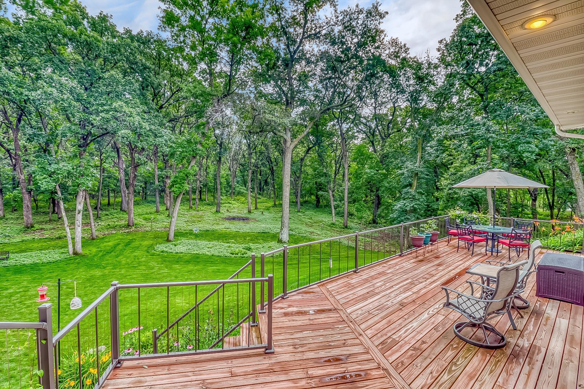 Exterior_deck1_2.jpg
