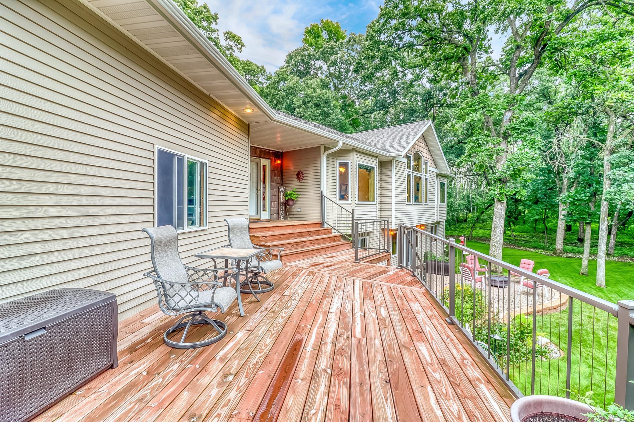 Exterior_deck1_1.jpg
