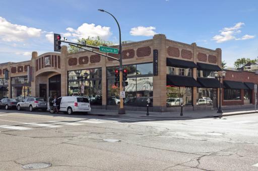 1027 Summit Avenue, Saint Paul, MN 55105
