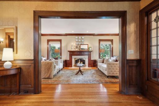 1027 Summit Avenue, Saint Paul, MN 55105